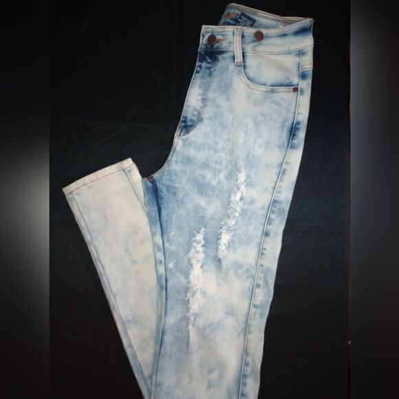 VIP Jeans; light blue; skinny; size 7/8 - Picture 3 of 6